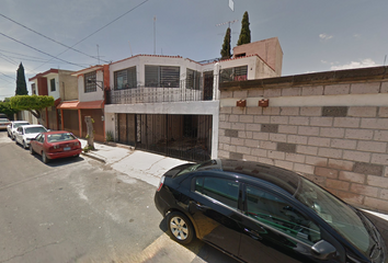 Casa en  Lucio Marmolejo, Zona De Oro, Celaya, Gto., México