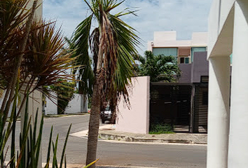 Casa en  Calle 18-d, Colonia Altabrisa, Mérida, Yucatán, México