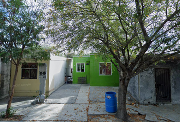 Casa en fraccionamiento en  Pamplona 101, Praderas De San Juan 1er. Sector, Juárez, Nuevo León, México
