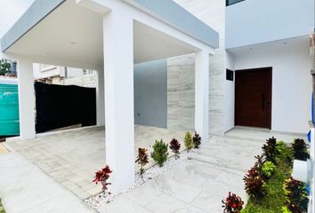 Casa en  Río Residencial, Quintana Roo, México