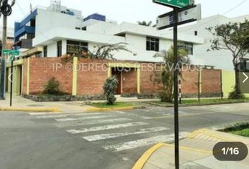Casa en  Calle 3 Norte 100, San Isidro, Perú