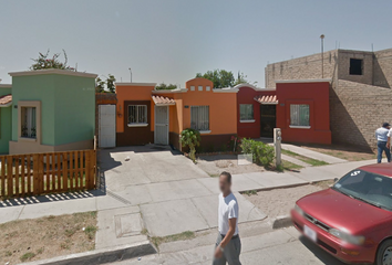 Casa en  Blvd. Zacatecas, Jardines Del Bosque, 81244 Los Mochis, Sin., México