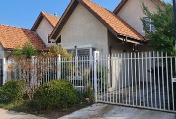 Casa en  Calle Bahía Tam 35, Machalí, Chile