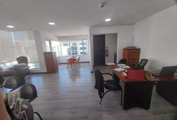 Oficina en  La Pradera, Quito