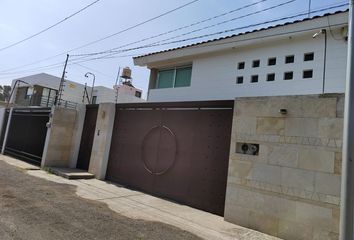 Casa en fraccionamiento en  Calle Ex-hacienda Chapulco, Los Héroes Puebla 1° Sección, Puebla De Zaragoza, Puebla, México