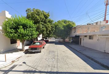 Casa en  Calle Lirios, Jardines De California, Torreón, Coahuila De Zaragoza, México