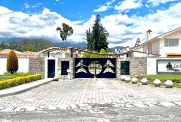 Terreno Comercial en  Urb. Los Pinos Otavalo, Otavalo, Ecuador