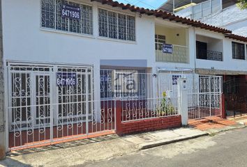 Casa en  Calle 27 #9-49, Floridablanca, Santander, Colombia