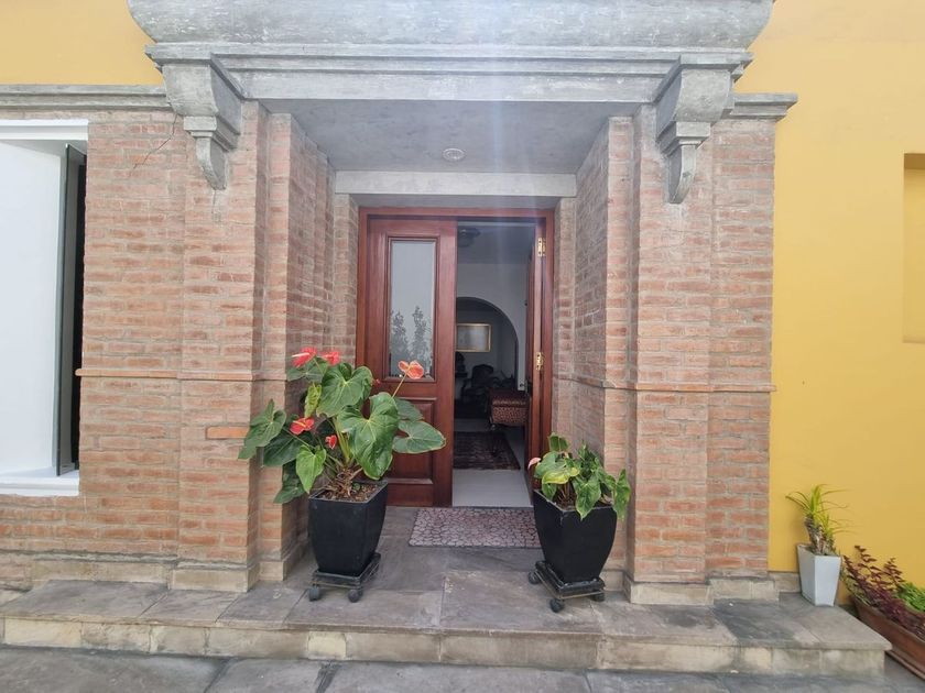 Casa en venta C. Augusto Bolognesi 401, San Isidro 15076, Perú