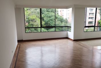 Apartamento en  Poblado, Medellín