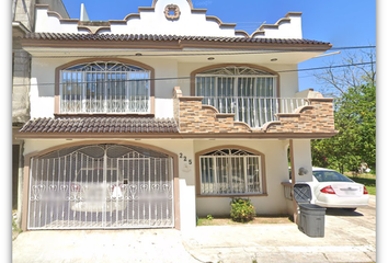 Casa en  Tulipanes, Blancas Mariposas, Villahermosa, Tabasco, México