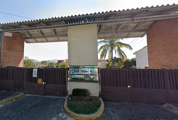 Casa en fraccionamiento en  Calle Dolores 20, Lazaro Cardenas, Jiutepec, Morelos, México