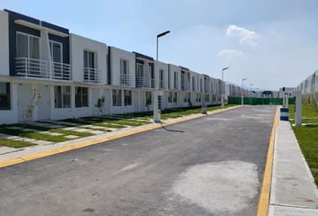Casa en  Fraccionamiento Senderos, Mz 008, Ojo De Agua, Estado De México, México