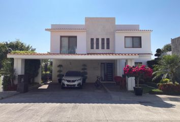 Casa en fraccionamiento en  Paraiso Country Club Puerta Principal, Emiliano Zapata - Cuernavaca, Morelos, México