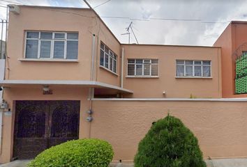 Casa en  Ramiriqui, San Pedro Zacatenco, Ciudad De México, Cdmx, México