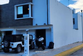Casa en condominio en  Farallon De Honduras, Calle Atlantico, Playa Del Carmen, Quintana Roo, México