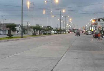 Terreno Comercial en  Av Isidro Ayora, Guayaquil, Ecuador