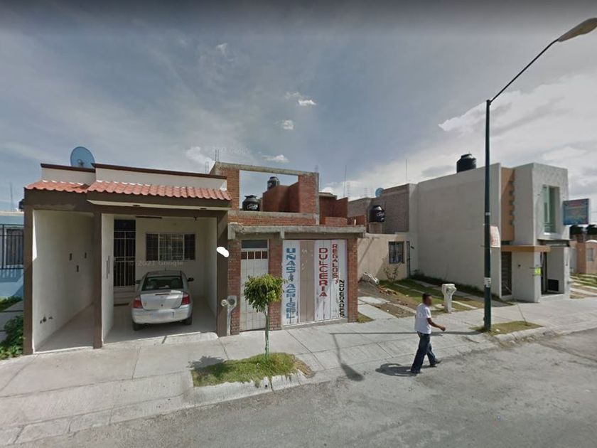 venta Casa en Misión Del Valle, Morelia, Michoacán (AL75576)