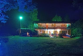 Villa-Quinta en  Vereda Piedras Blancas-guarne, Guarne, Antioquia, Colombia