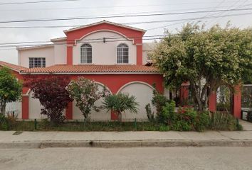Casa en  18 De Marzo 1751, Hidalgo, 22880 Ensenada, B.c., México