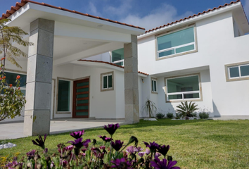 Casa en condominio en  Santa Cruz Ocotitlán, Metepec