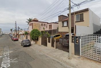 Casa en  Parque Baja California Sur, Playas, Costa De Oro, Tijuana, Baja California, México