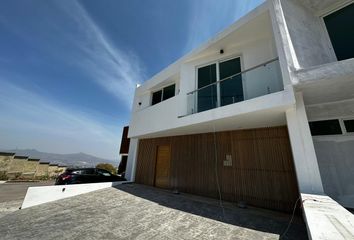 Casa en fraccionamiento en  Fraccionamiento Río Altozano, Punta Altozano, Michoacán, México