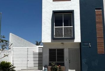 Casa en  Avenida Campo Príncipes, Campo Real, Nuevo México, Jalisco, México