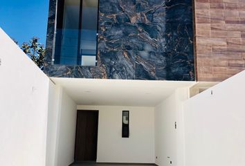 Casa en  San Mateo, San Isidro Castillotla, Puebla De Zaragoza, Puebla, México