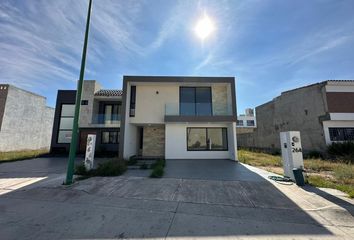 Casa en  El Cielo, Manuel J. Clouthier, Residencial Del Moral Ii, Leon, Guanajuato, México