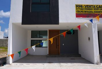 Casa en fraccionamiento en  Boreales Coto 2 Residencial, Calle Talavera Poniente, Zapopan, Jalisco, México