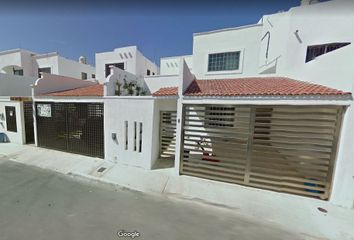 Casa en  Calle Paseo De La Castellana, La Toscana, Playa Del Carmen, Quintana Roo, México