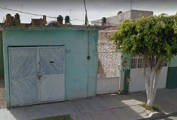 Casa en  Paseo De Los Naranjos, Sin Nombre, Celaya, Guanajuato, México