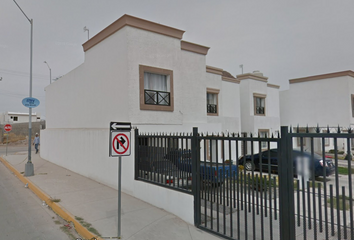 Casa en fraccionamiento en  Calle Ribereña De Urumea, Chihuahua, México
