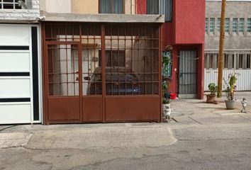 Casa en fraccionamiento en  Avenida Real De San Vicente, Chicoloapan De Juárez, Estado De México, México