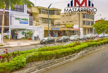 Terreno Comercial en  Urdesa, Guayaquil, Ecuador