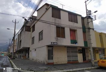 Casa en  Avenida Cóndor Ñan & Pumapungo, Quito, Ecuador