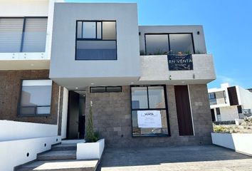 Casa en fraccionamiento en  Lomalta Tres Marías, Morelia, Michoacán, México