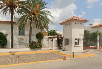 Casa en  Vialidad Del Congreso, Puerta De Hierro Residencial, Congreso Del Estado, Culiacán, Sinaloa, México