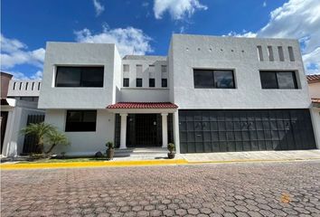 Casa en  Santa Cruz Buenavista, Puebla De Zaragoza, Puebla, México