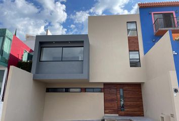 Casa en  Sendero De La Ladera, Milenio Iii, Santiago De Querétaro, Querétaro, México