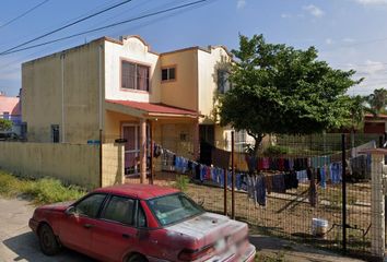 Casa en  Calle Coapechapa, Faja De Oro, Coatzintla, Veracruz, México