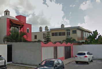 Casa en fraccionamiento en  Cerrada Paseo De Segovia, La Toscana, Playa Del Carmen, Quintana Roo, México