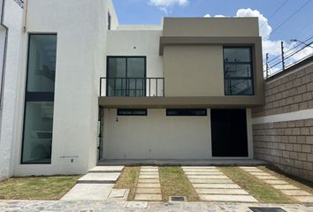 Casa en fraccionamiento en  Allende & Frontera, San Miguel Totocuitlapilco, Estado De México, México