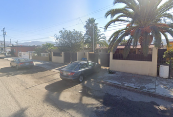 Casa en  Av. Jaime Nunó, Hidalgo, 22880 Ensenada, B.c., México