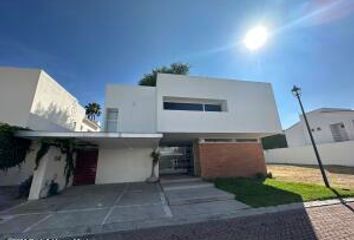 Casa en  Alamos 3ra Sección, Santiago De Querétaro, Querétaro, México