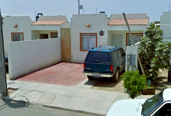 Casa en fraccionamiento en  República De Ecuador 2646, Las Américas, 23085 La Paz, B.c.s., México