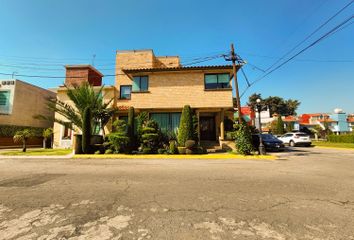 Casa en fraccionamiento en  Calle San Luis, Fraccionamiento Los Nogales, Metepec, México, 52168, Mex