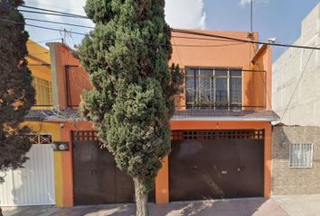 Casa en  Valle Del Carvajal, Valle De Aragon 1ra Sección, Ciudad Nezahualcóyotl, Estado De México, México