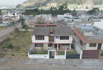 Casa en  Qcwj+v4 Píllaro, Ecuador